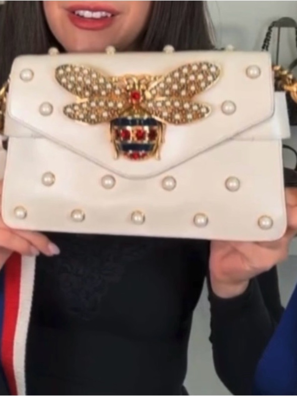 Excellent Gucci Queen Bee Pearl-Studded Cream Bag w COA